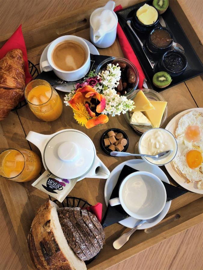 ชาเลต์ ซูร์ เล มงต์ มอร์ซีน Bed & Breakfast มงทริองด์ ภายนอก รูปภาพ