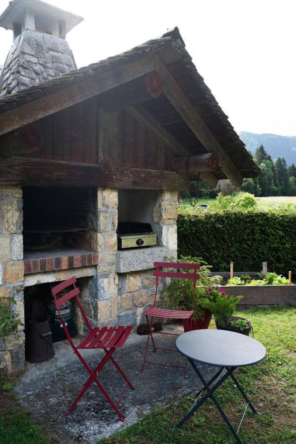 ชาเลต์ ซูร์ เล มงต์ มอร์ซีน Bed & Breakfast มงทริองด์ ภายนอก รูปภาพ